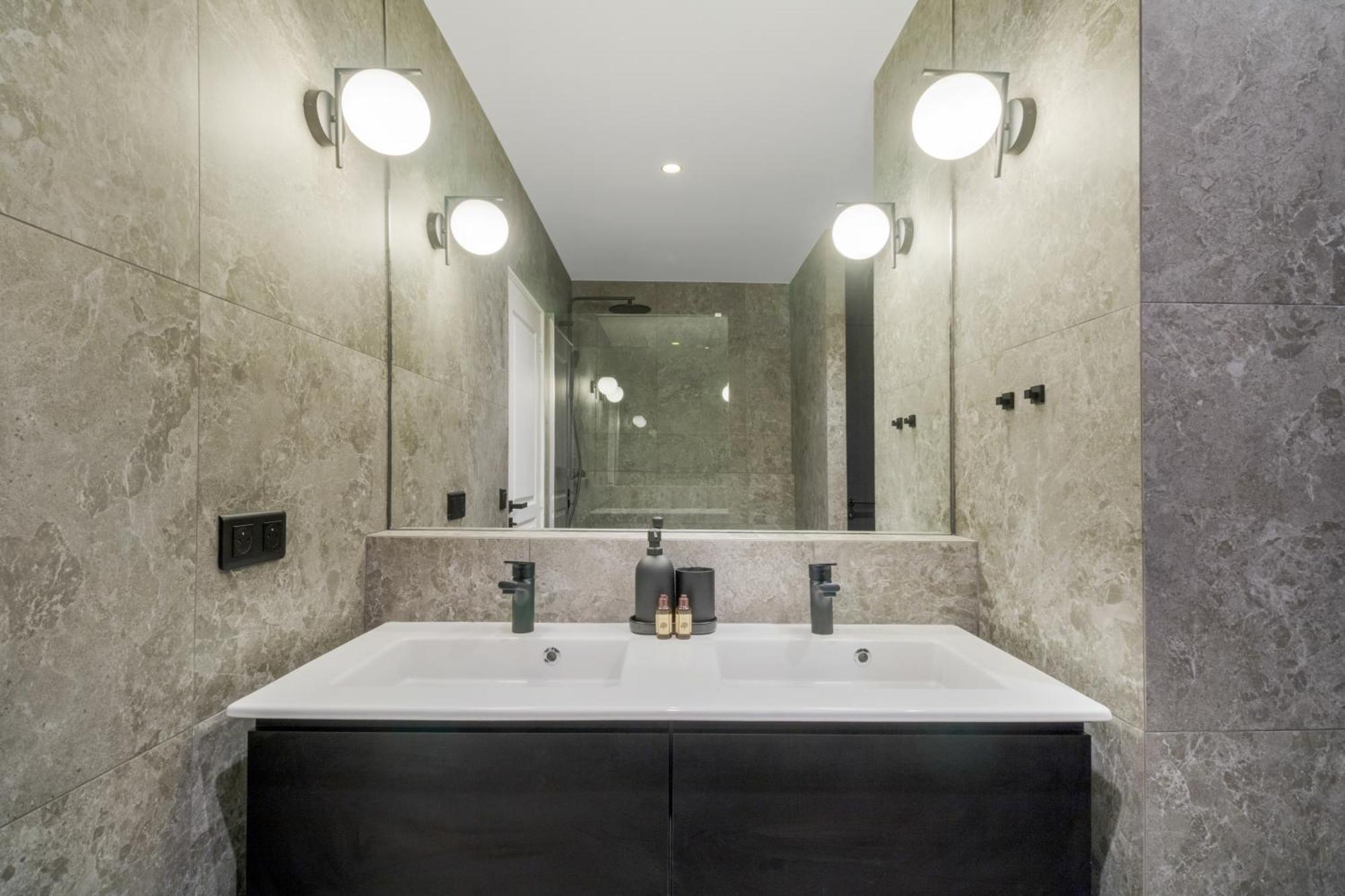 Grand Climatise Bastille - Marais Apartment *